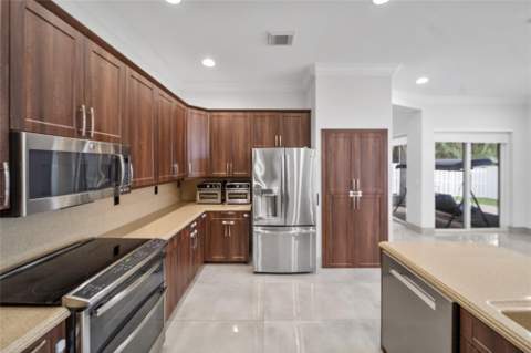4916 SW 38th Way, Fort Lauderdale FL - photo 6 of 47