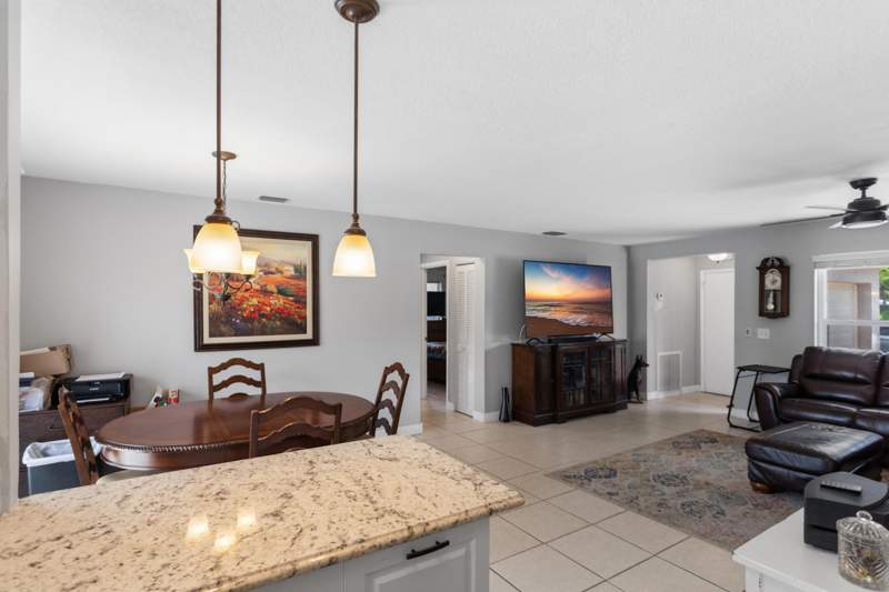 3 bedroom Single Family Residence at 8621 NW 3rd Street, Westview Sec One Part Two, Pembroke Pines — photo 5