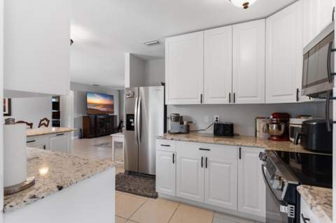 8621 NW 3rd Street, Pembroke Pines FL - photo 15 of 51
