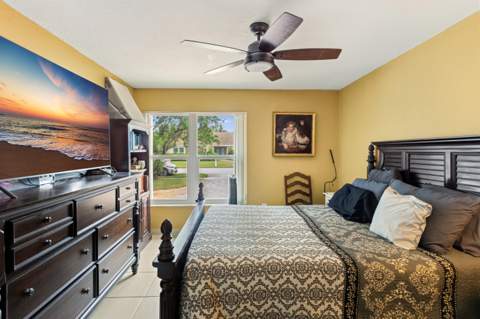 8621 NW 3rd Street, Pembroke Pines FL - photo 8 of 51