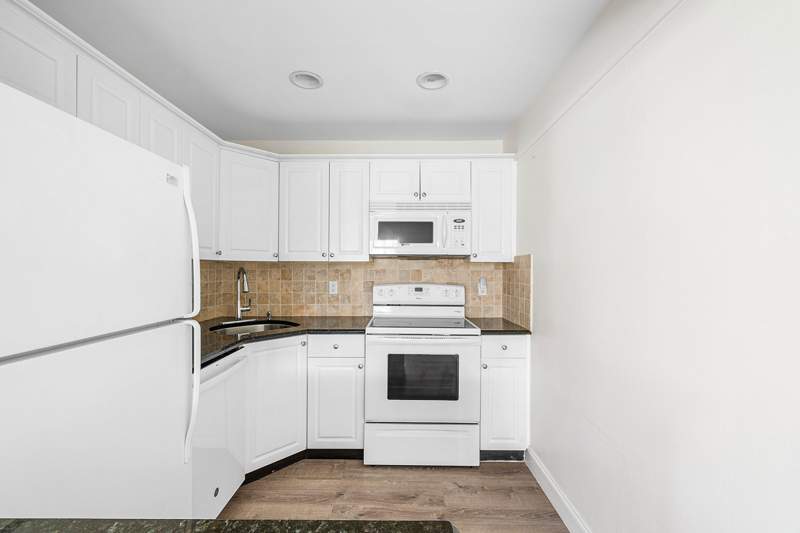 2 bedroom Condominium at 2455 NE 51st Street #E102, Maybury Mansion, Fort Lauderdale — photo 5