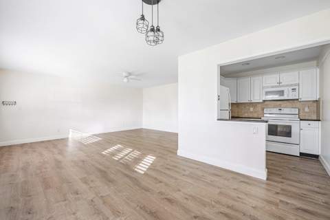 2455 NE 51st Street #E102, Fort Lauderdale FL - photo 8 of 38