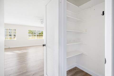 2455 NE 51st Street #E102, Fort Lauderdale FL - photo 18 of 38