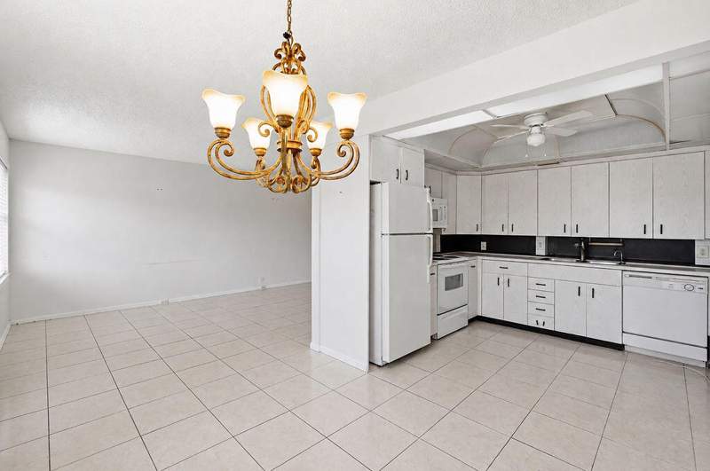 2 bedroom Condominium at 3026 Rexford B, Rexford At Century Village Condo, Boca Raton — photo 3