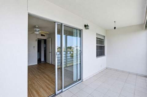 3026 Rexford B, Boca Raton FL - photo 8 of 17