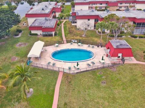 12026 Greenway Circle #202, Royal Palm Beach FL - photo 7 of 32