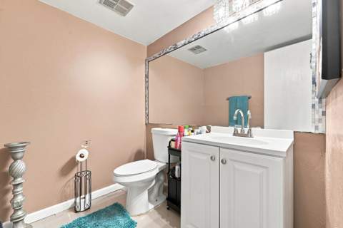 6 Spinning Wheel Lane, Tamarac FL - photo 6 of 25