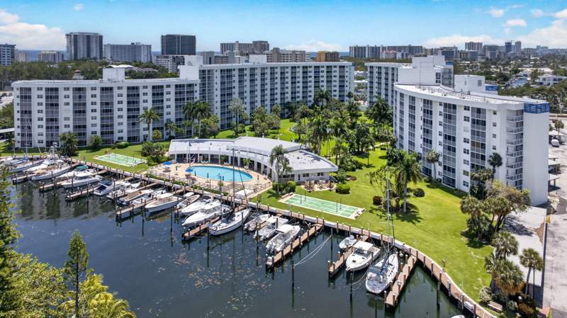 2 bedroom Condominium at 2731 NE 14th St Causeway #405, Garden-Aire Village, Pompano Beach — photo 3