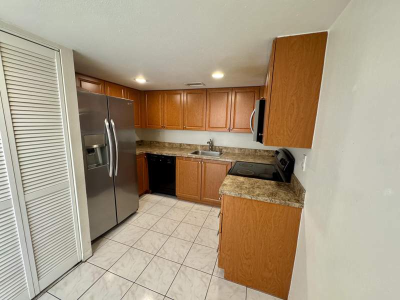 3 bedroom Townhouse at 8028 SW 17th Place #, Arrowhead Golf & Tennis Club, Davie — photo 3