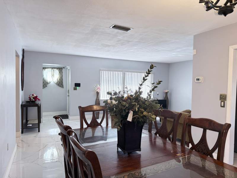 2 bedroom Single Family Residence at 7201 McKinley Street, Boulevard Heights Section, Hollywood — photo 4