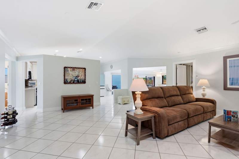 2 bedroom Single Family Residence at 2390 NW 15TH Street, RAINBERRY BAY SEC 9, Delray Beach — photo 5