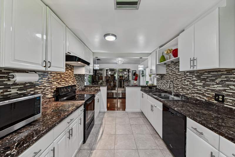 2 bedroom Single Family Residence at 7190 NW 10th Court, Paradise Gardens Sec 4, Margate — photo 4