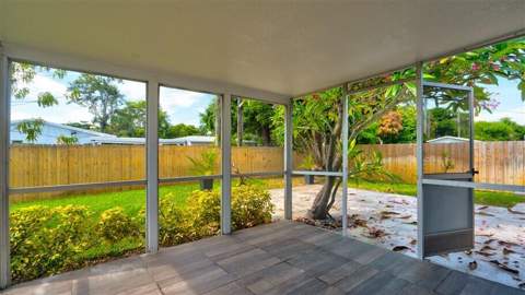 701 SE 1st Street, Boynton Beach FL - photo 13 of 59