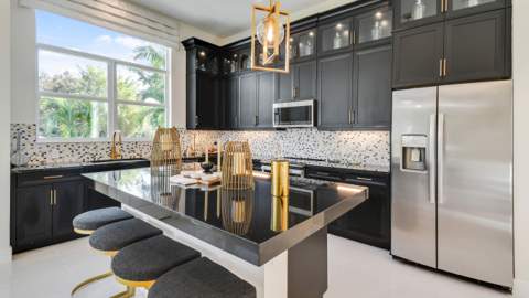 132 SE Via Tirso, Port St. Lucie FL - photo 13 of 60