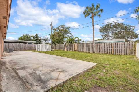 4389 Bellewood Street, Palm Beach Gardens FL - photo 20 of 22