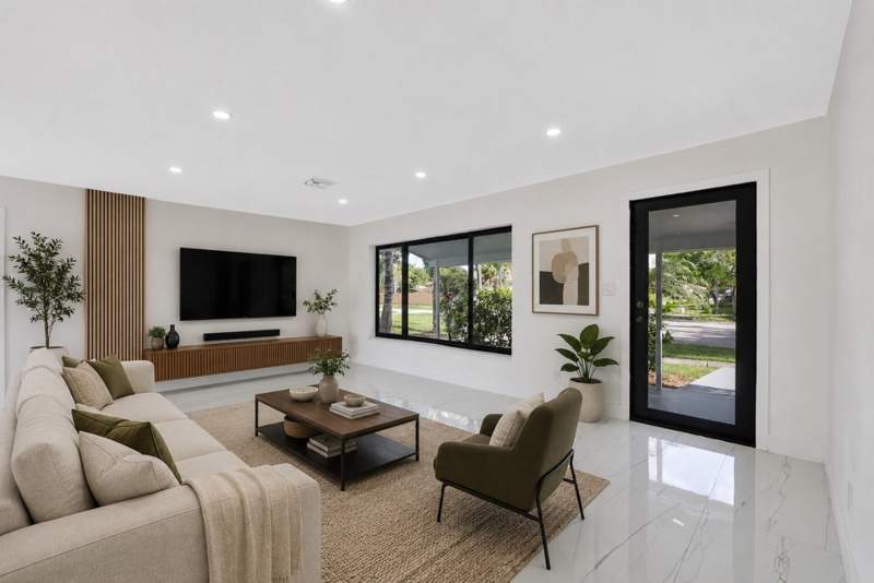 2 bedroom Single Family Residence at 3030 Arthur Street, Lakeview Heights No 2, Hollywood — photo 4