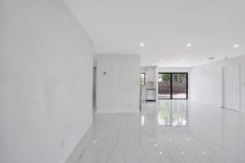 3030 Arthur Street, Hollywood FL - photo 12 of 50