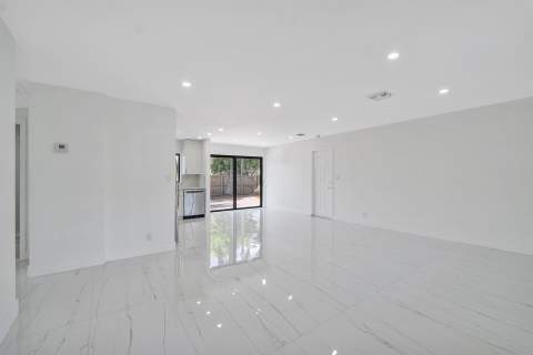 3030 Arthur Street, Hollywood FL - photo 13 of 50