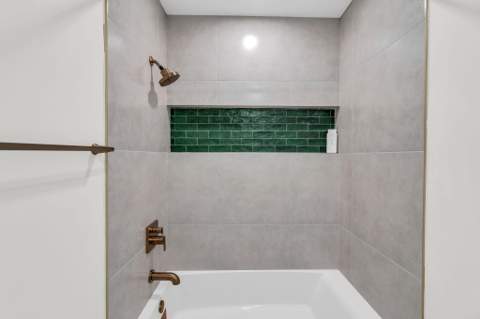 176 NW 106th Terrace, Pembroke Pines FL - photo 13 of 41