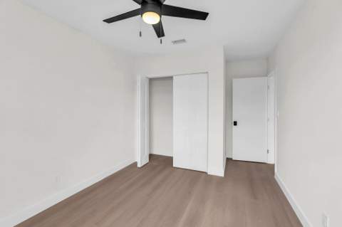 176 NW 106th Terrace, Pembroke Pines FL - photo 10 of 41