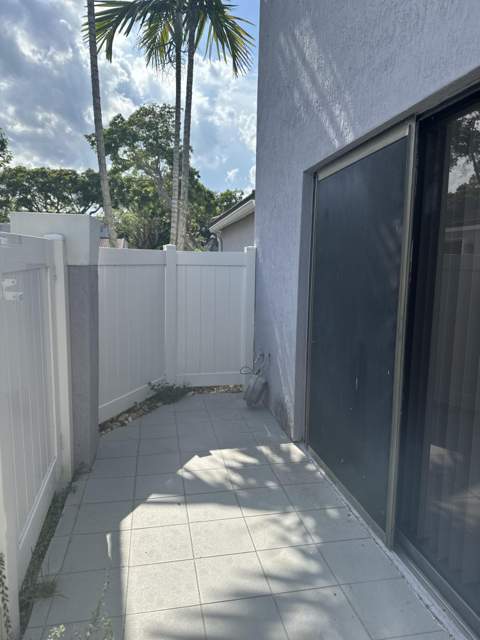 11605 NW 11th Street, Pembroke Pines FL - photo 14 of 20