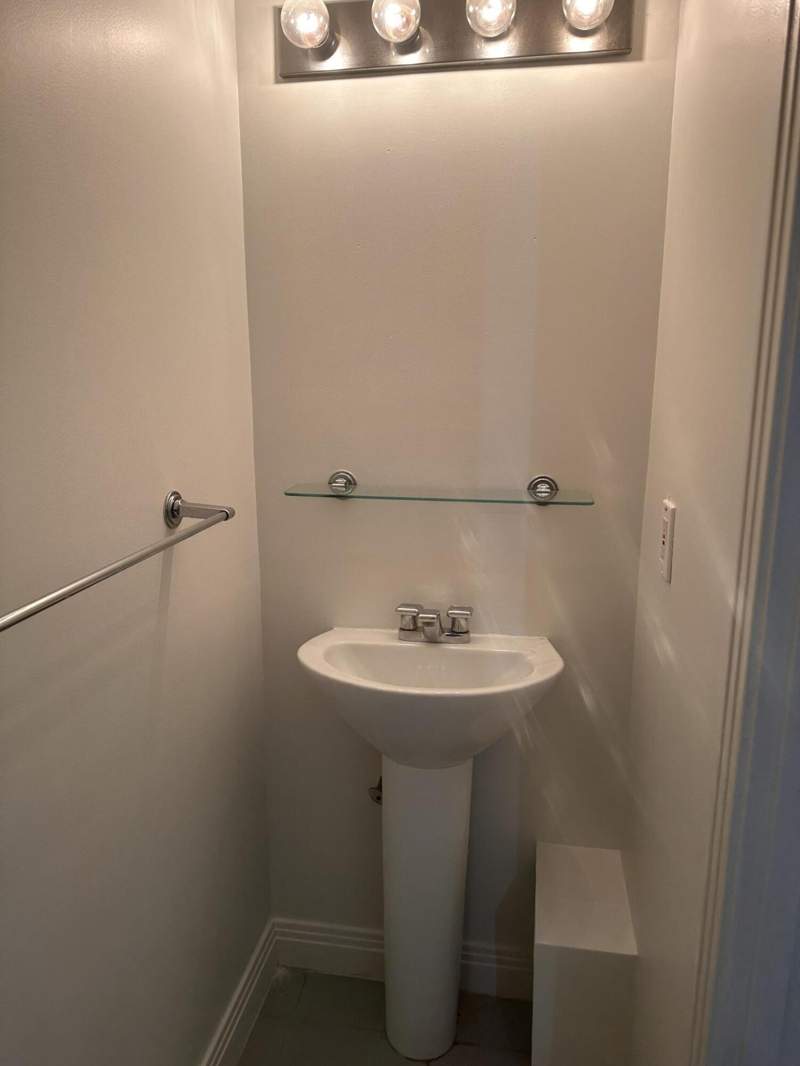 2 bedroom Townhouse at 11605 NW 11th Street, Pembroke Lakes Section Eight, Pembroke Pines — photo 4