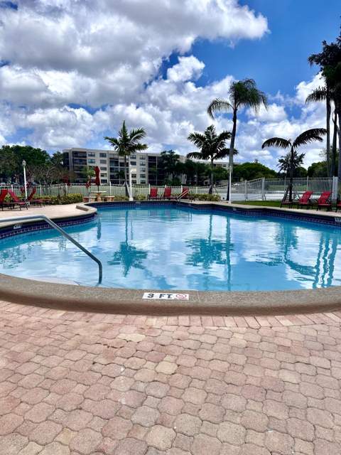 11605 NW 11th Street, Pembroke Pines FL - photo 17 of 20
