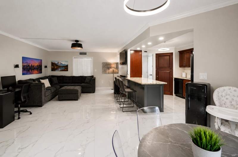 2 bedroom Condominium at 6855 W Broward Boulevard #201, Plantation Club B Condo, Plantation — photo 4