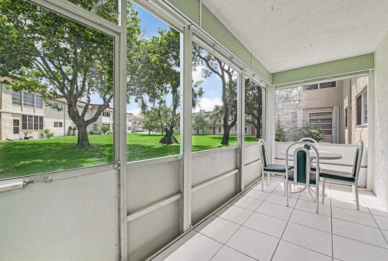 2 bedroom Condominium at 752 Lori Drive #217, Lakeside Village Condo 6, Palm Springs — photo 5