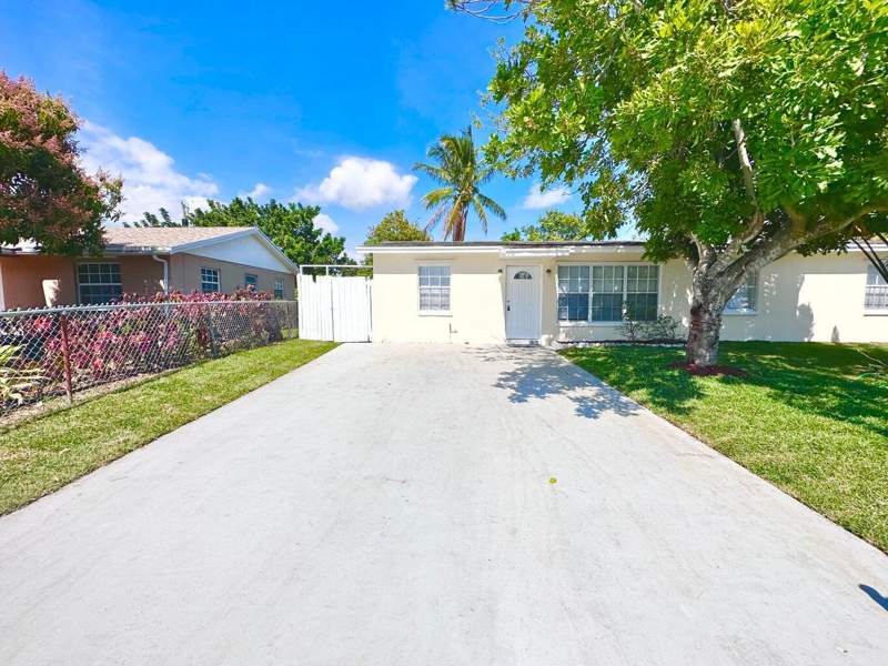 3 bedroom Single Family Residence at 4845 Andros Drive, Gramercy Park Unit 4, West Palm Beach — photo 2