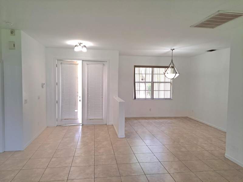 3 bedroom Single Family Residence at 2262 SE Glover Street, Port St Lucie Section 18, Port St. Lucie — photo 4