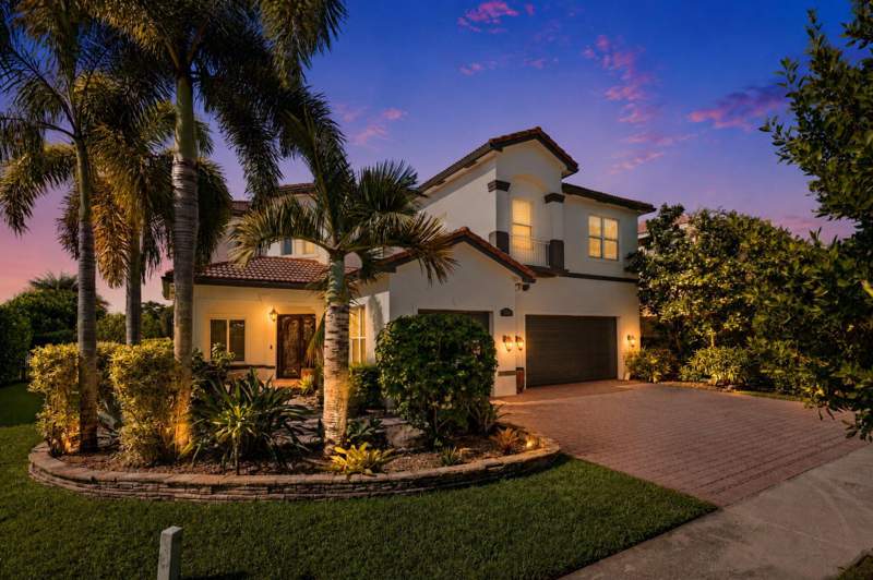 6 bedroom Single Family Residence at 8715 Cobblestone Point Circle, Cobblestone Creek, Boynton Beach — photo 3