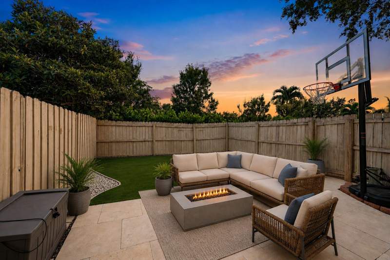 2 bedroom Townhouse at 408 Georgian Park Drive, Georgian Park, Jupiter — photo 2