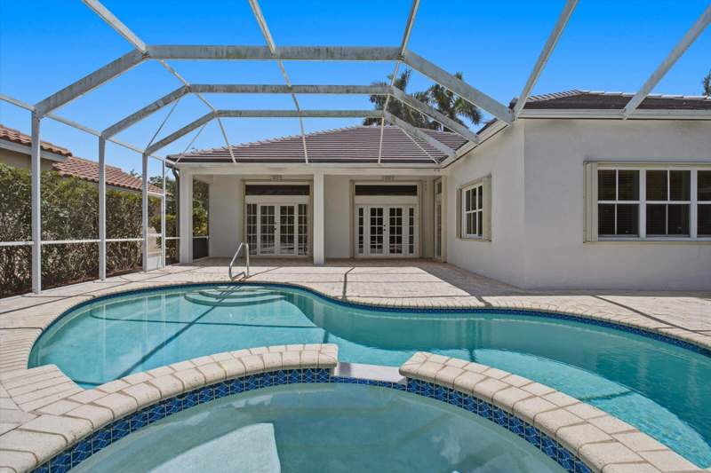 4 bedroom Single Family Residence at 1285 Windsor Lane, Sector 3 - Parcels H I J K & L, Weston — photo 2