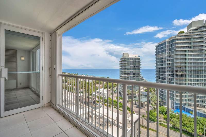 1 bedroom Condominium at 2200 NE 33rd Avenue #17C, White Egret Condo, Fort Lauderdale — photo 2