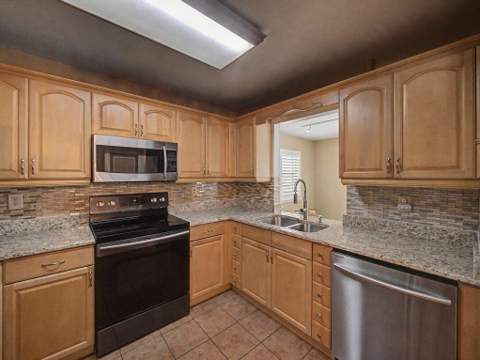 3190 Starboard Drive, Lake Worth FL - photo 10 of 30