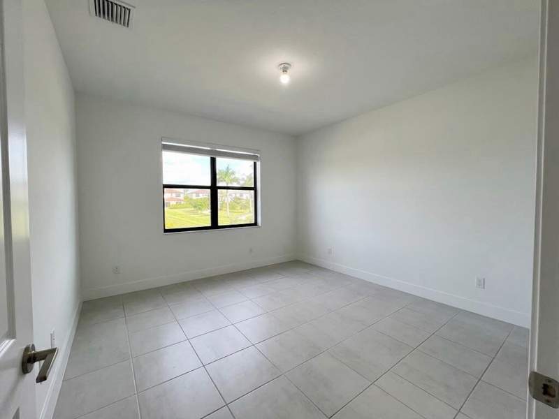 3 bedroom Single Family Residence at 5553 Quiet Lake Place, Sky Cove, Westlake — photo 4