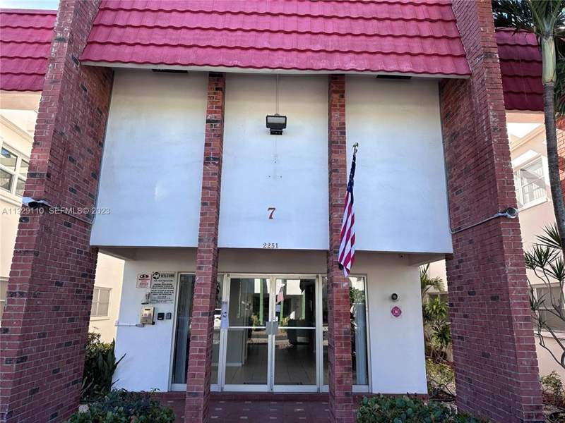 1 bedroom Condominium at 2251 NW 48th Terrace #109, Castle Apartments 7 Condo, Lauderhill — photo 3