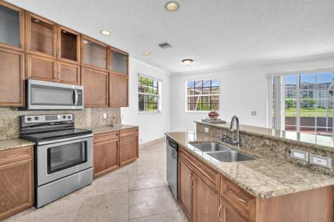 3628 Dunes Vista Drive, Pompano Beach FL - photo 8 of 34