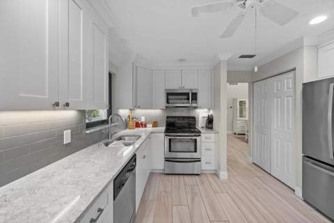 3636 Freshwater Drive, Jupiter FL - photo 9 of 23