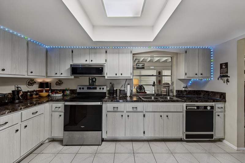 2 bedroom Single Family Residence at 2930 NW 1st Drive, Leisureville Third Sec, Pompano Beach — photo 3