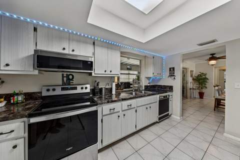 2930 NW 1st Drive, Pompano Beach FL - photo 6 of 72