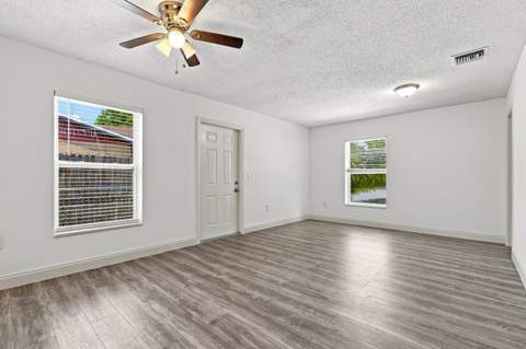 5884 S 38th Street, Greenacres FL - photo 6 of 24