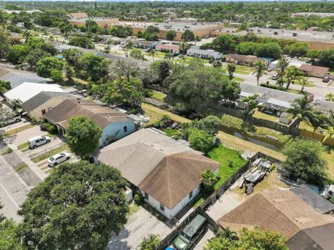 5884 S 38th Street, Greenacres FL - photo 18 of 24
