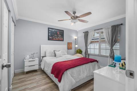 533 NE 1st Avenue, Deerfield Beach FL - photo 9 of 54