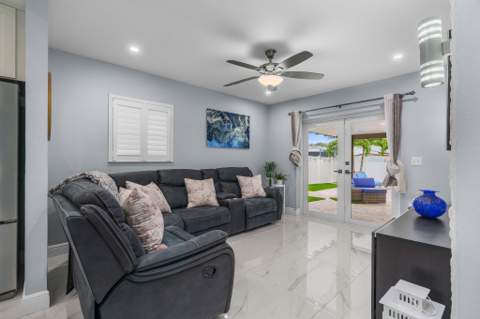 533 NE 1st Avenue, Deerfield Beach FL - photo 22 of 54