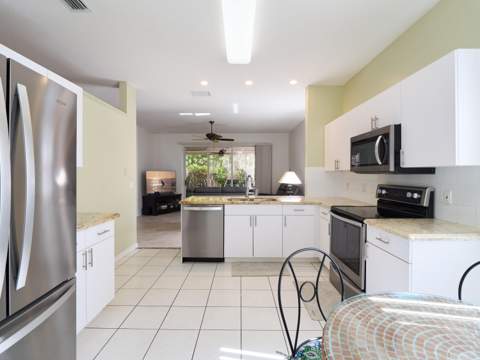 907 NW Sarria Court, Port St. Lucie FL - photo 11 of 21