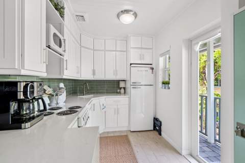 1025 Casuarina Road #7, Delray Beach FL - photo 11 of 21