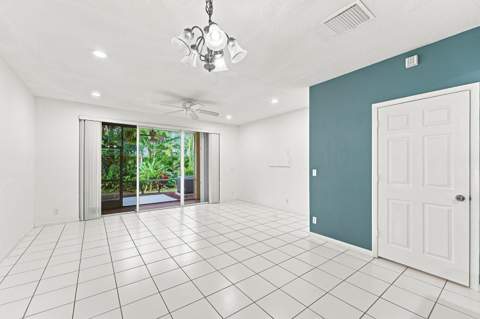 9695 Porta Leona Lane, Boynton Beach FL - photo 11 of 33