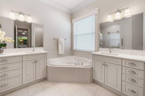 9139 Bay Harbour Circle, West Palm Beach FL - photo 14 of 39